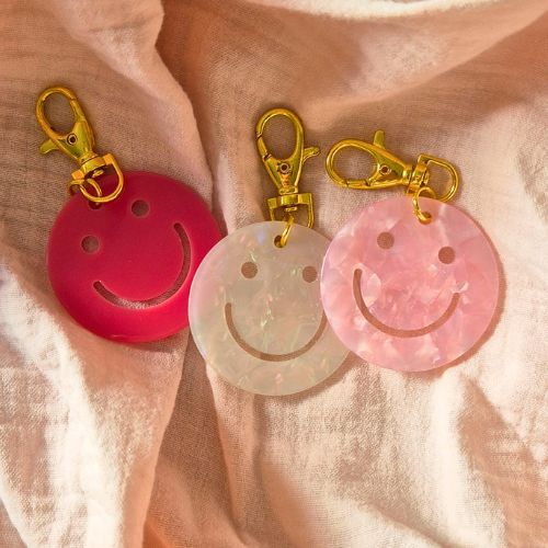 Schlüsselanhänger Smiley Lächelndes Gesicht in Rosa, Weiß und Pink