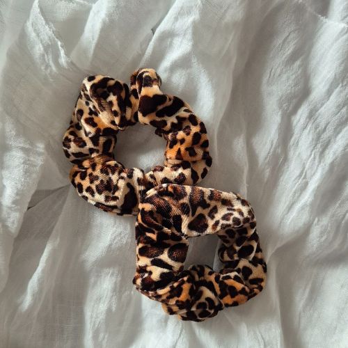 Scrunchie, Leo Muster, Leo Print, Haargummi, Haarband, Haargummi aus Samt